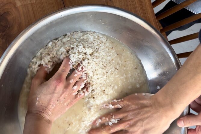Make your own Makgeolli (Rice Wine) in Busan - Meeting Michelle, the English-Speaking Brewer