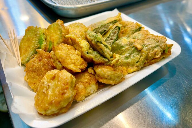 Mangwon Market Food tour By Locals; Cheap Eats to Fancy Feast - Finishing with Korean fried chicken at Mangwon Hangang Park