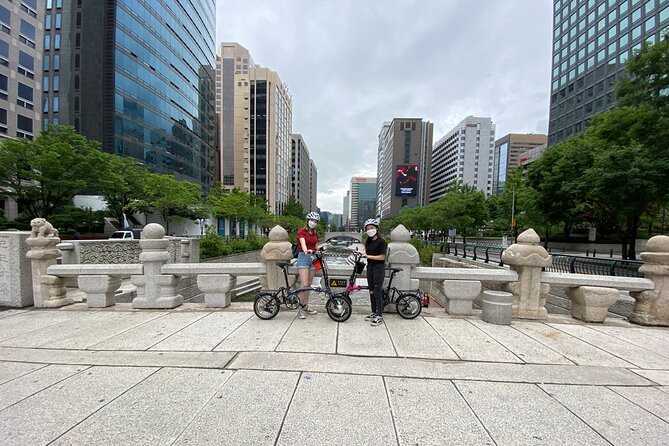 Market Food Tour & Evening E-bike Ride in Seoul - Eating your way through Gwangjang Market