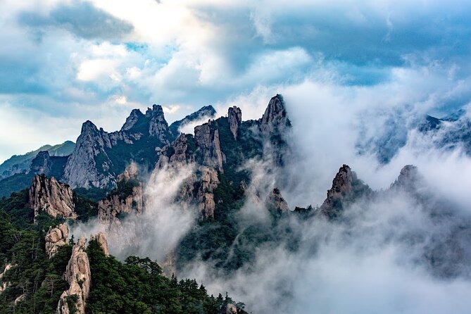 Mount Seorak and Naksansa Temple One Day Tour from Seoul - Three and a half hours in Seoraksan National Park