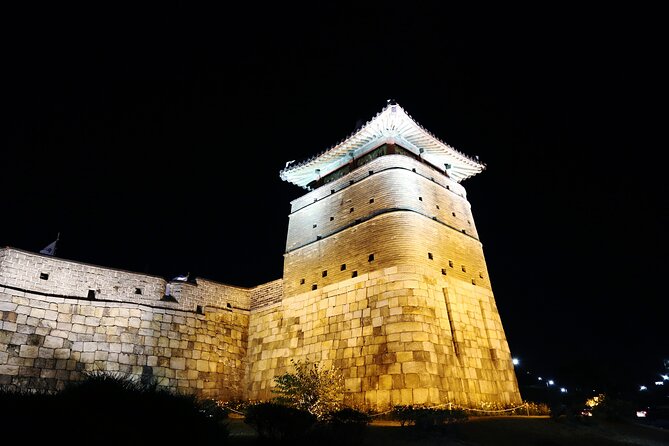 Night View Tour to Suwon Hwaseong Fortress from Seoul - Hwaseong Haenggung Palace is a seasonal bonus