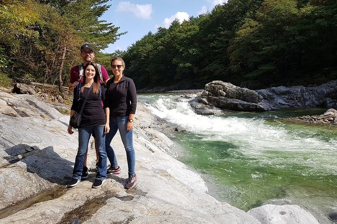 One-Day Tour for stunning Mt.Seoraksan from Seoul - Sinheungsa Temple beneath the peaks