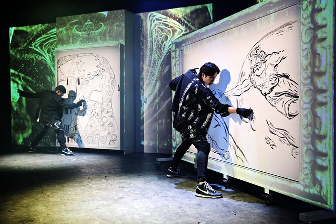 Painters Show in Gwanghwamun Theater (nearby Seodaemun station) - The comedy and audience interaction