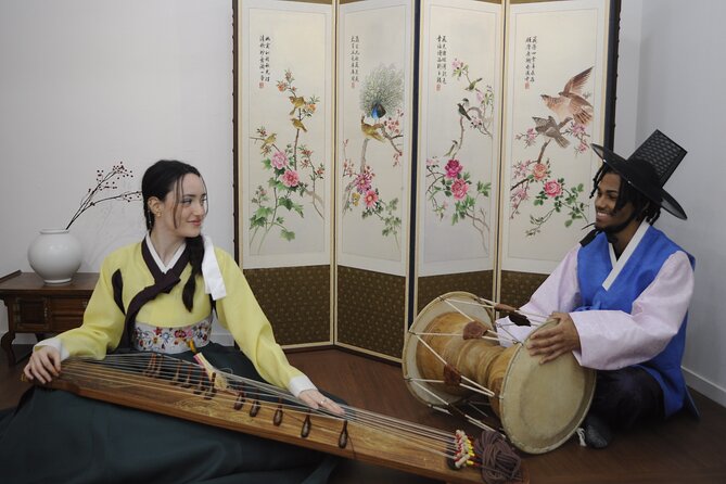 Play Gayageum in Hanbok Cultural Experience in Bukchon - The photo session and printed keepsake