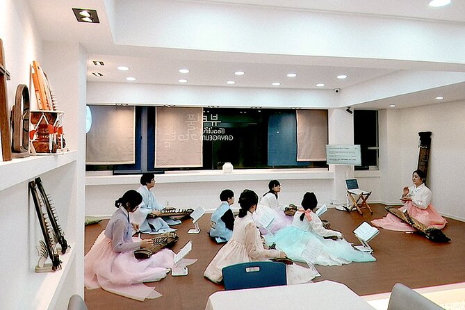 Play Gayageum in Hanbok Cultural Experience in Bukchon - Practical planning for Bukchon