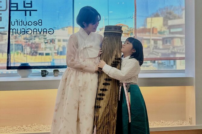 Play Gayageum in Hanbok Cultural Experience in Bukchon - Why the instructor matters more than musical skill