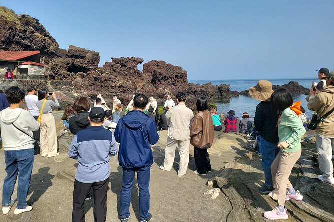 Private 2Days Tour Best Jeju attraction place in Jeju island - Waterfalls and black-rock coastlines in the south