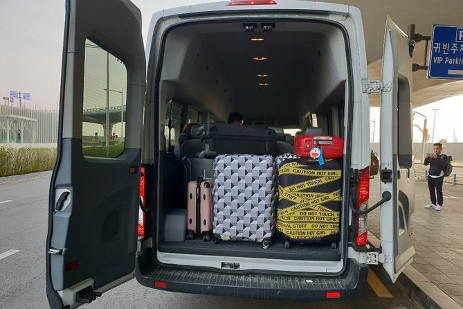 Private Airport Transfer: Seoul City to Incheon Airport 1-12 pax - A spacious van, with luggage limits you should take seriously