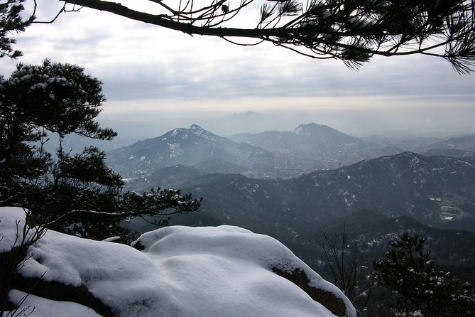 Private Bukhansan Hiking Tour (More Members Less Cost per Person) - How the private format changes the hike