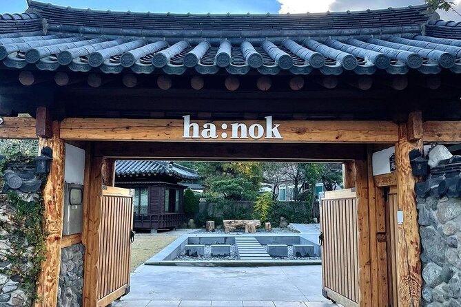 Private Busan Tour -Explore Cultural Landmarks with a Local Guide - Samik Beach Apartments and seasonal color
