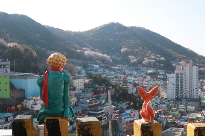 Private Busan tour with gamcheon culture village and the temple (Customizable) - Gamcheon Culture Village and the limits of the postcard view