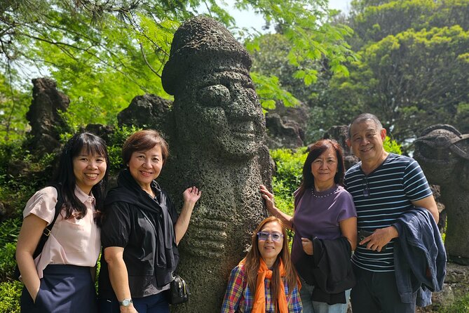 Private Day tour on the fantasy island for CRUISE customers - Seongeup Folk Village and older Jeju life