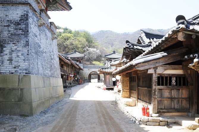 Private day trip to Korean Folk Village & Dae Jang Geum Park - Why this private pairing works from Seoul