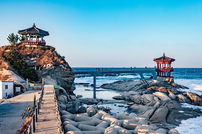 Private Day Trip to Seoraksan National Park - Sokcho Beach and the optional Ferris wheel