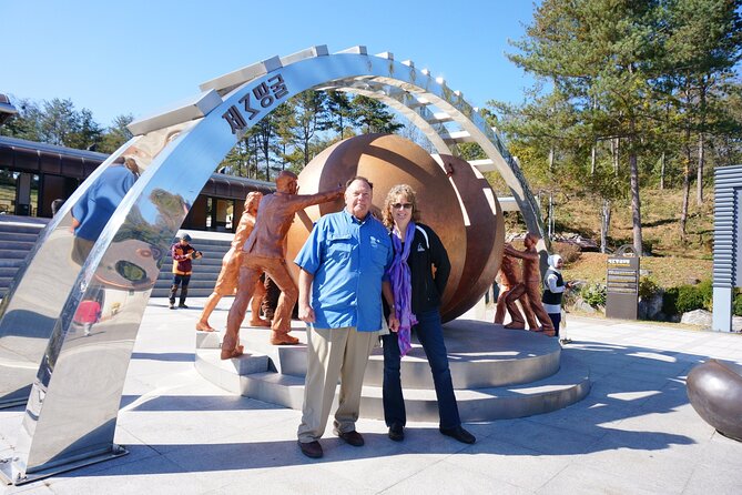 Private DMZ Tour in South Korea(Entrance fees are included) - The guides are the heart of the experience