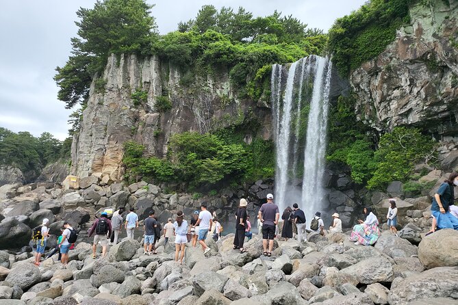 Private Half Day South and West Tour in Jeju Island - Daepo Jusangjeolli Cliff and its basalt columns
