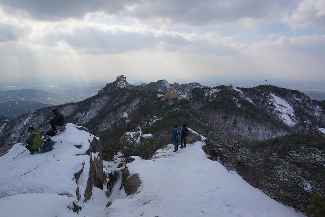 Private Hiking tour to Bukhansan Peak(Baegundae: 836.5m) with Mountain Expert - Bukhansan through four seasons