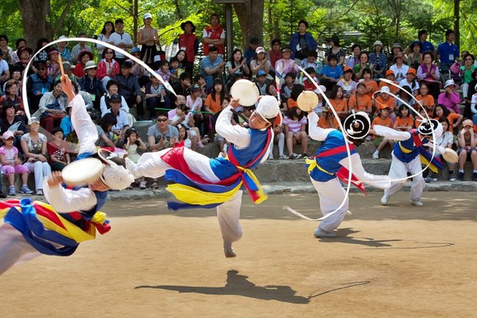 Private Korean Folk Village, Suwon Starfield Libarary&Hwaseong - How the private vehicle changes the day