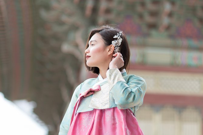 Private Palace Photo Shoot in Seoul with a Photographer - Two hours around Gyeongbokgung Palace
