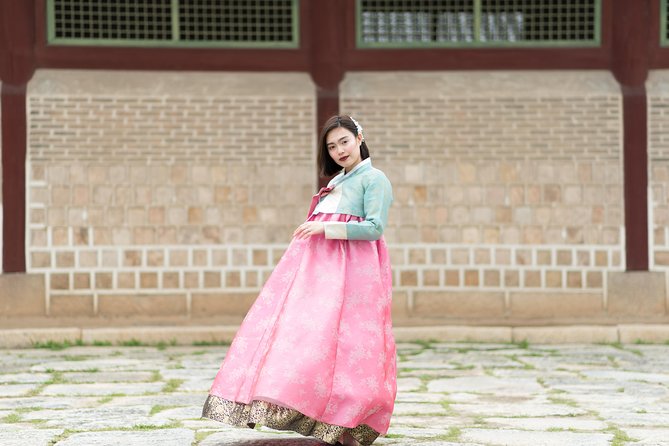 Private Palace Photo Shoot in Seoul with a Photographer - The $40 price and the real total