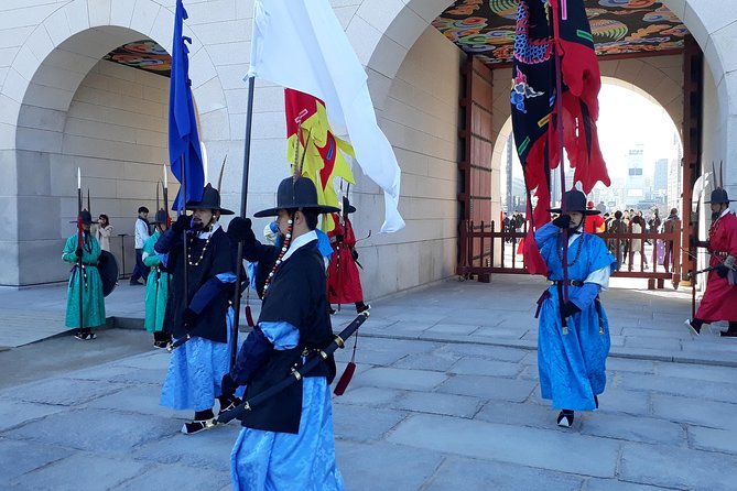 Private Seoul City Tour - The guide can make or break the day