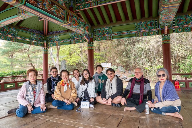 Private Tour around Suwon UNESCO Fortress and Korea Folks Village - Booking details and extra costs
