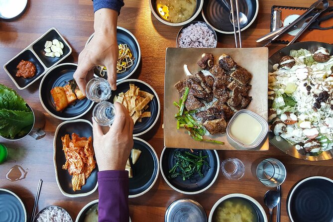 Private tour guide service in Seoul, Korea - What the private van and guide add
