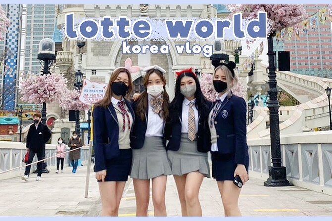 Private tour Lotte World,Tower,Aquarium(All Tickets are included) - Looking over Seoul from Lotte World Tower