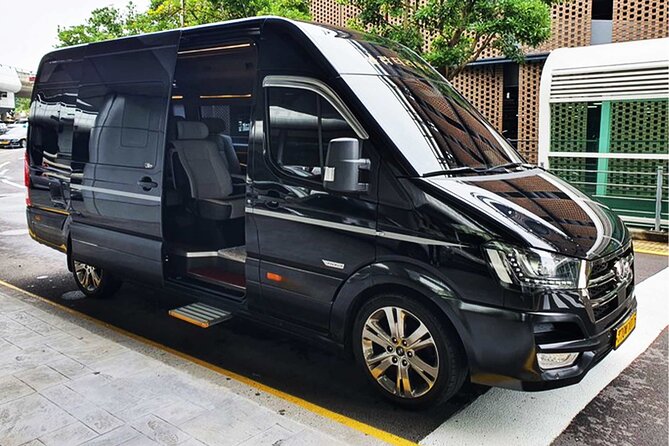 Private Transfer Incheon Airport <-> Seoul Korea - Meeting your driver at Incheon Airport