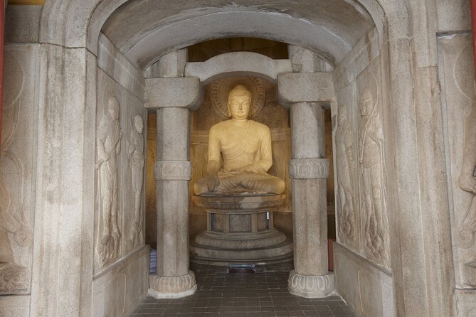 Private World Heritage Gyeongju Taxi Tour - Royal tombs and Hwangridan-gil