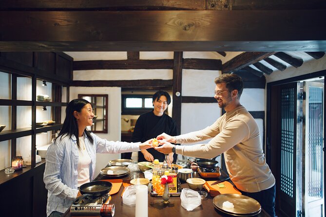 Royal Seoul Cooking Class in a 100-Year-Old Hanok - Understanding the five Seoul sights in the itinerary