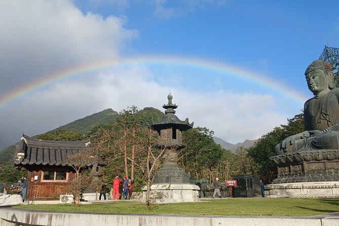 Seoraksan and Cherry Blossom Lake 1 day trip from Seoul - Hiking or cable car: choose before you arrive