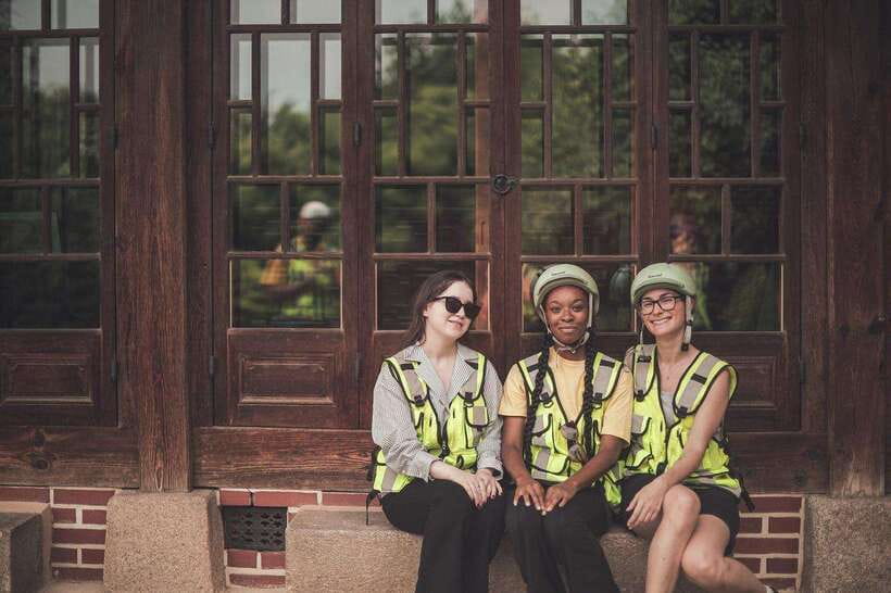 Seoul: Afternoon Ebike tour and "Happy Hour" food and drinks - Changdeokgung’s main gate