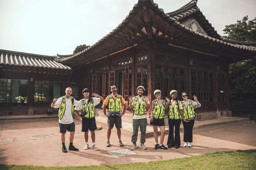 Seoul: Afternoon Ebike tour and "Happy Hour" food and drinks - Baek Inje House and a difficult Korean story