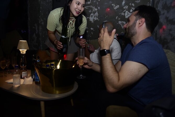 Seoul: Apgujeong Premium Pub Crawl with VIP Bottle Service - Unlimited drinks sound generous, but pacing matters