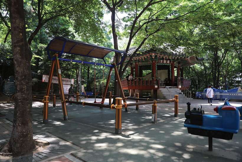 Seoul: ARMY Must Visit BTS Tour - The Songa Building and early living quarters
