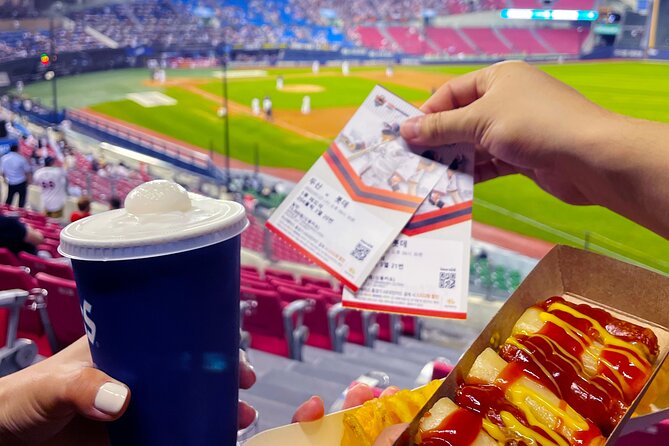 Seoul: Baseball Game Ticket with Dinner/Beer with the host - Key points to know before booking