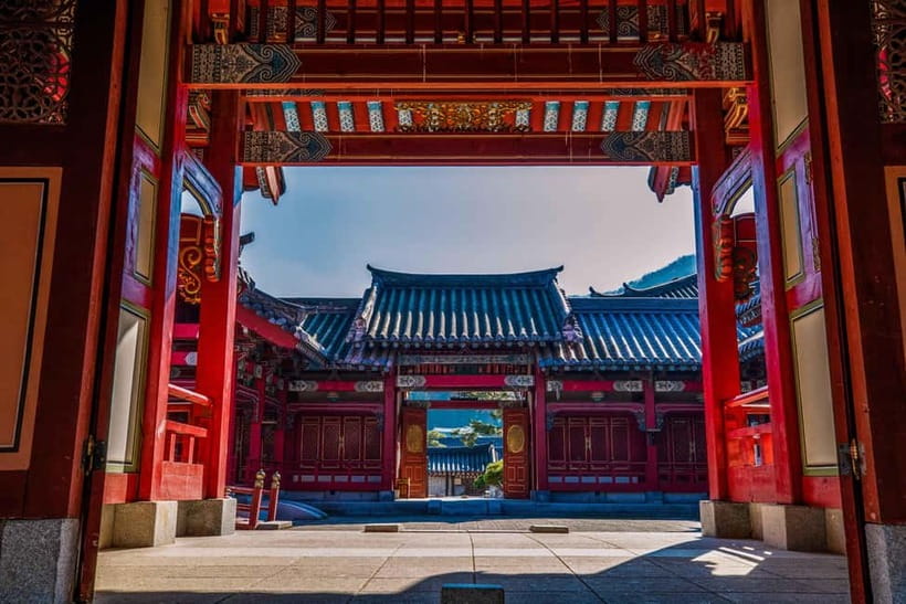 Seoul: BTS K-Pop Star Footsteps Journey ARMY Fan Day Tour - The old Big Hit building and Hakdong Park