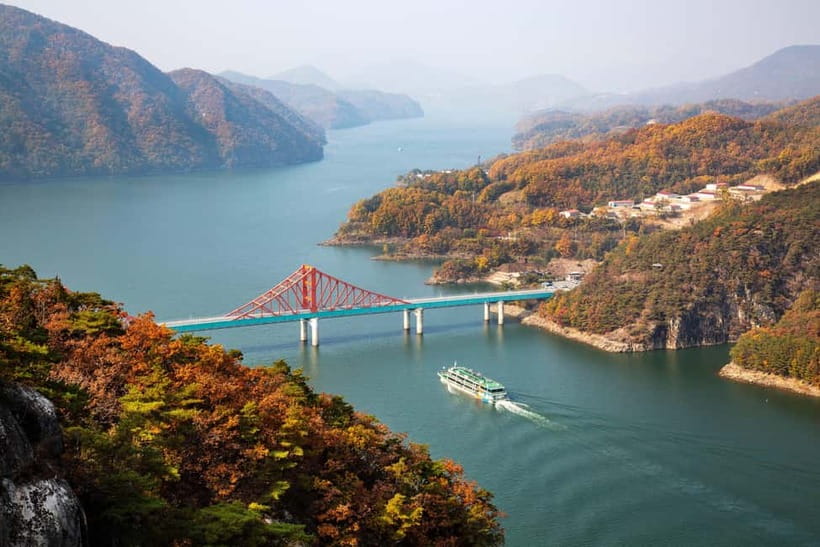 Seoul: Chungju Cruise, Cable Car & Cave Kayak Adventure Tour - Riding the Cheongpung Cable Car