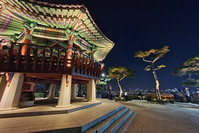Seoul City Night View and Foodie Walking Tour - What the private format adds