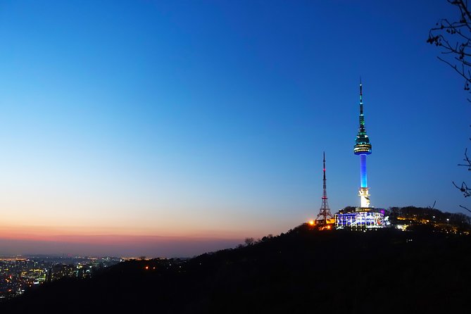 Seoul City Private Full-Day Tour Including Lunch - A quiet pause at Jogyesa Temple