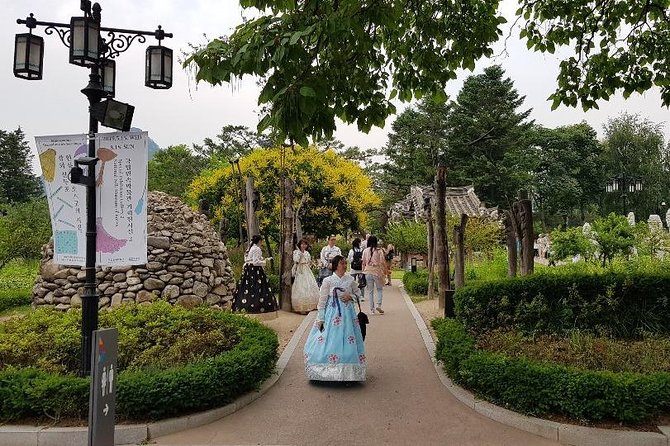 Seoul City Walking Private Tour (3hours) - The guide can shape the whole morning