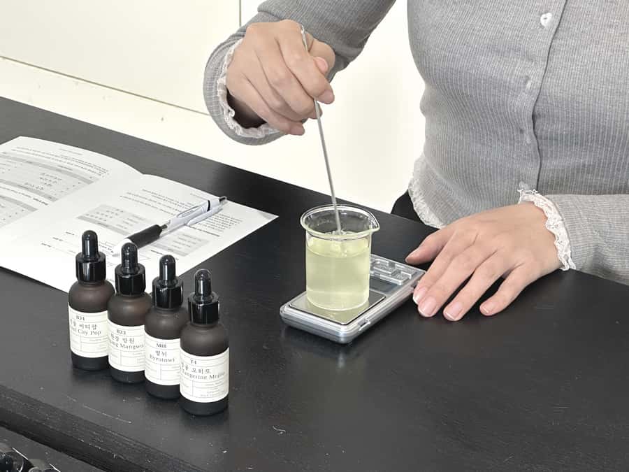 Seoul: Create Your Own Natural Perfume with a Perfumer - Practical tips for a better scent-making session