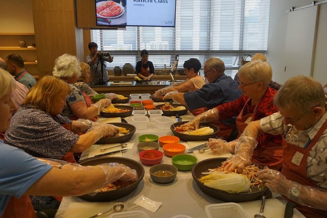 Seoul Cultural Tour - Kimchi Making, Gyeongbok palace with Hanbok - Tea, Manners, and the Yut-Nori Game