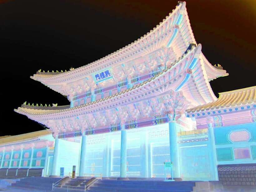 Seoul: Dark Side of the City and Ghost Stories Walking Tour - Royal palaces and the danger behind court walls