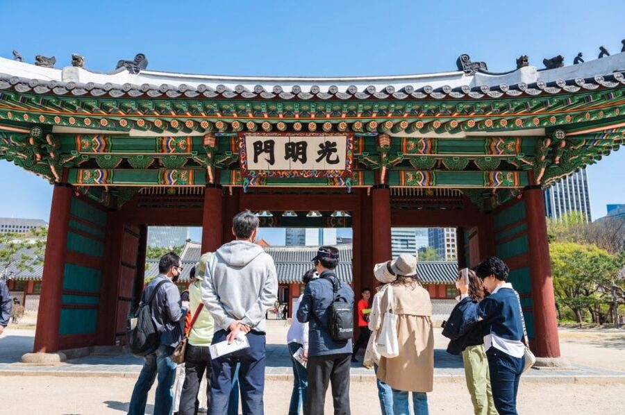 Seoul: Deoksugung Palace Heritage Walking Tour - Practical advice for the walk