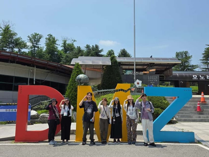 Seoul: DMZ Tour with Japanese-Speaking Guide - Imjingak Park: memorials at the edge of the border
