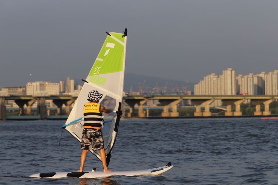 Seoul : Efoil Experience in Han River - Why this part of the Han River works for e-foiling
