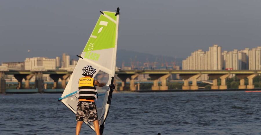 Seoul : Efoil Experience in Han River - Who should book this Seoul water activity