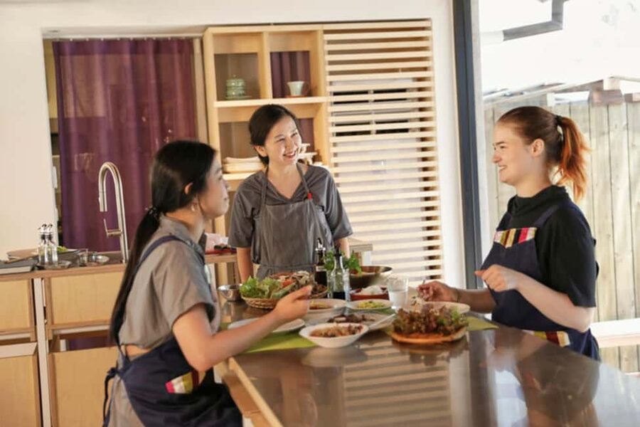 Seoul: Experience Korean Cooking in Modern Hanok Kitchen - Key points to know before you book